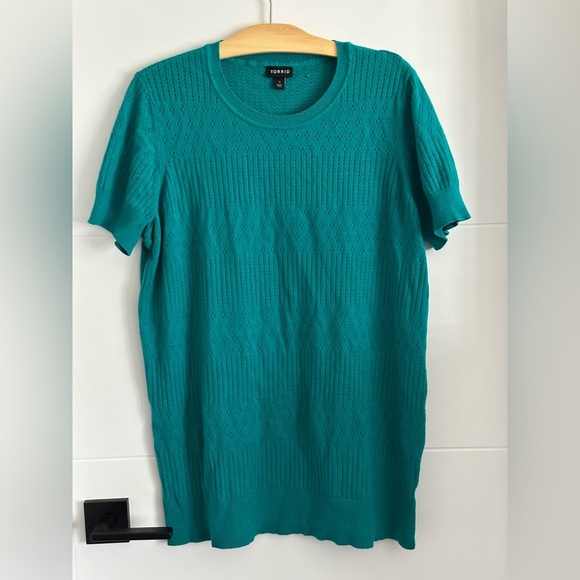 Torrid: Women’s Short Sleeve Knit Top- Size 1 - Picture 1 of 6